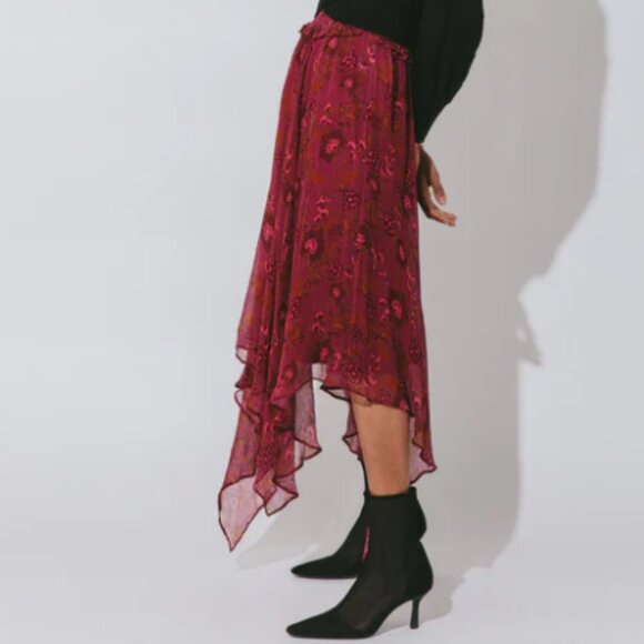 💥INSANELY BEAUTIFUL💥Cleobella Bohimian Gypsy Asymmetrical Skirt in Maroon - Picture 4 of 15